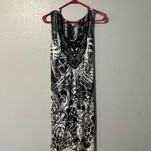 Boho style dress in blacks and white motif with cute neckline